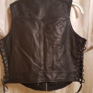 Black leather side lace vest.